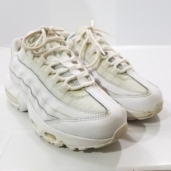 NIKE AIR MAX 95 RECRAFT TRIPLE WHITE SIZE 4Y ATHLETIC RUNNING SHOE  CJ3906-100